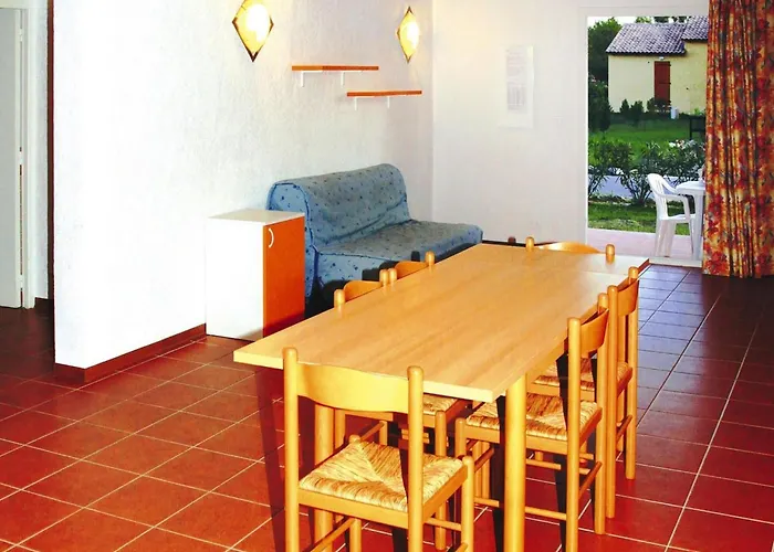 Marina Corsa, Ghisonaccia, With Balcony Or Small Garden * Ghisonaccia