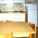 公寓 Marina Corsa, Ghisonaccia, With Balcony Or Small Garden 吉索纳恰
