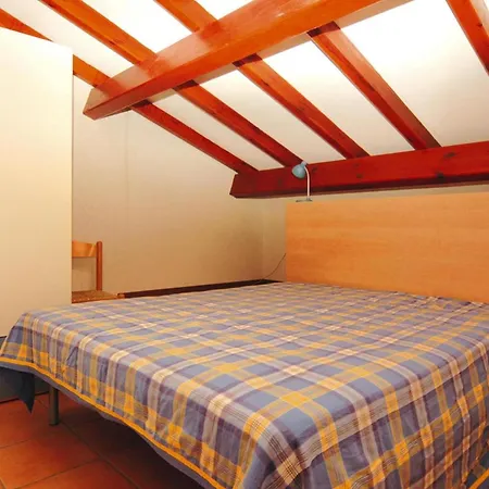 Marina Corsa, Ghisonaccia, With Balcony Or Small Garden Appartement *