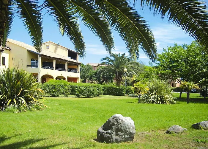 Marina Corsa, Ghisonaccia, With Balcony Or Small Garden