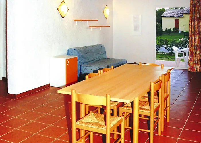Marina Corsa, Ghisonaccia, With Balcony Or Small Garden